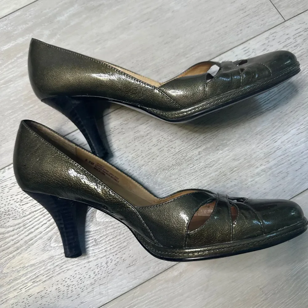 Soft Gabriela dark green learner pump‎ round toe medium heel size 9.5